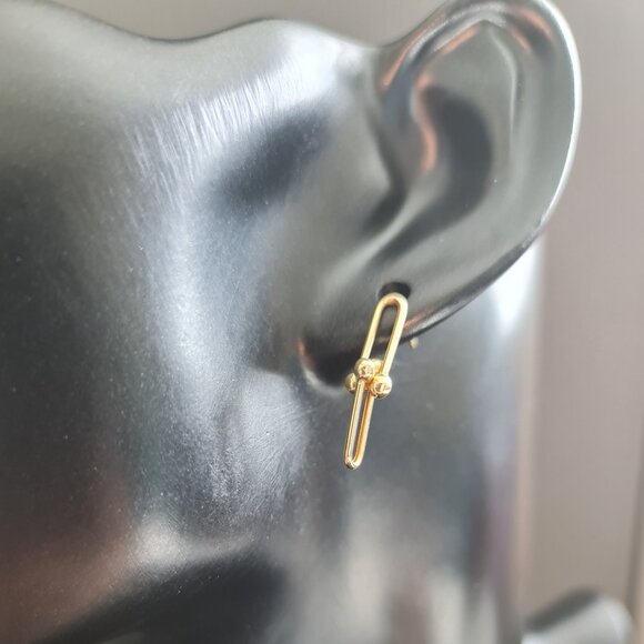 Jewelry - Earring hardwarelink design